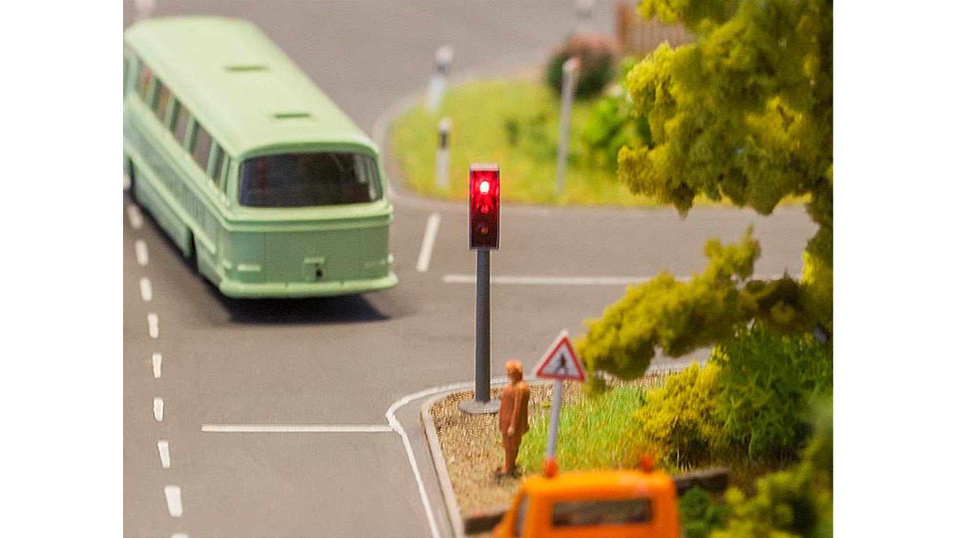 Faller 161840 2 LED Traffic lights with Electronics