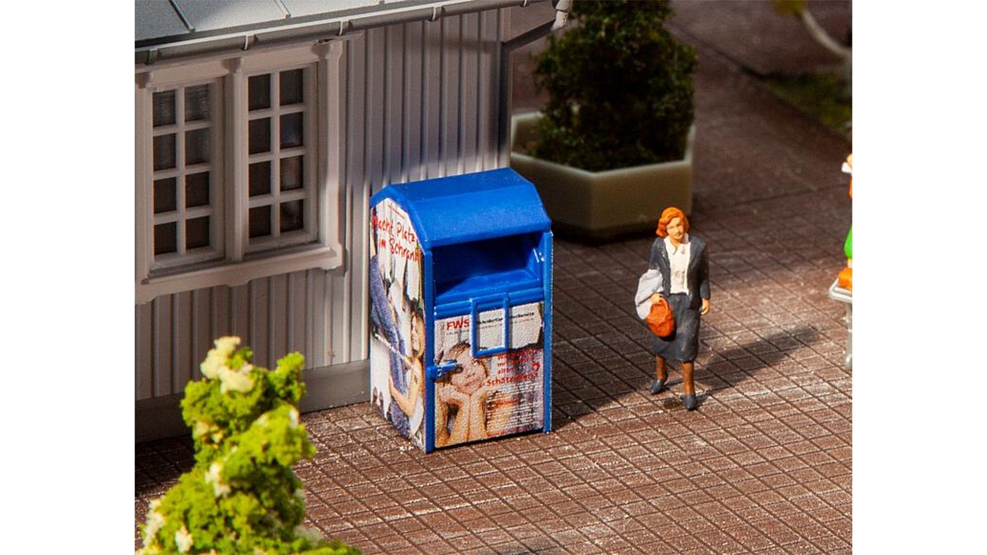 Faller 180992 Old clothes container, blue