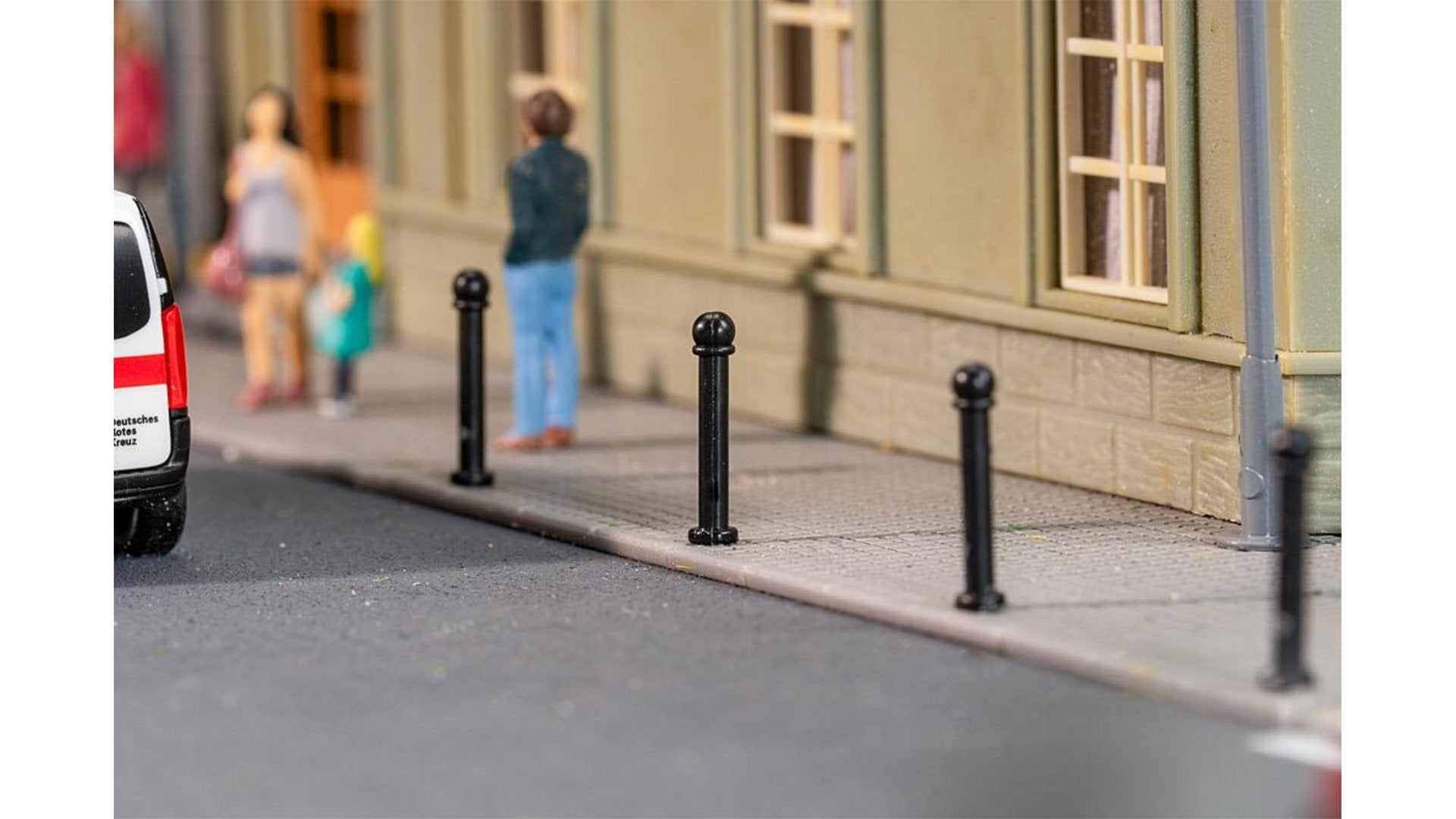 Faller 180998 10 Iron bollards
