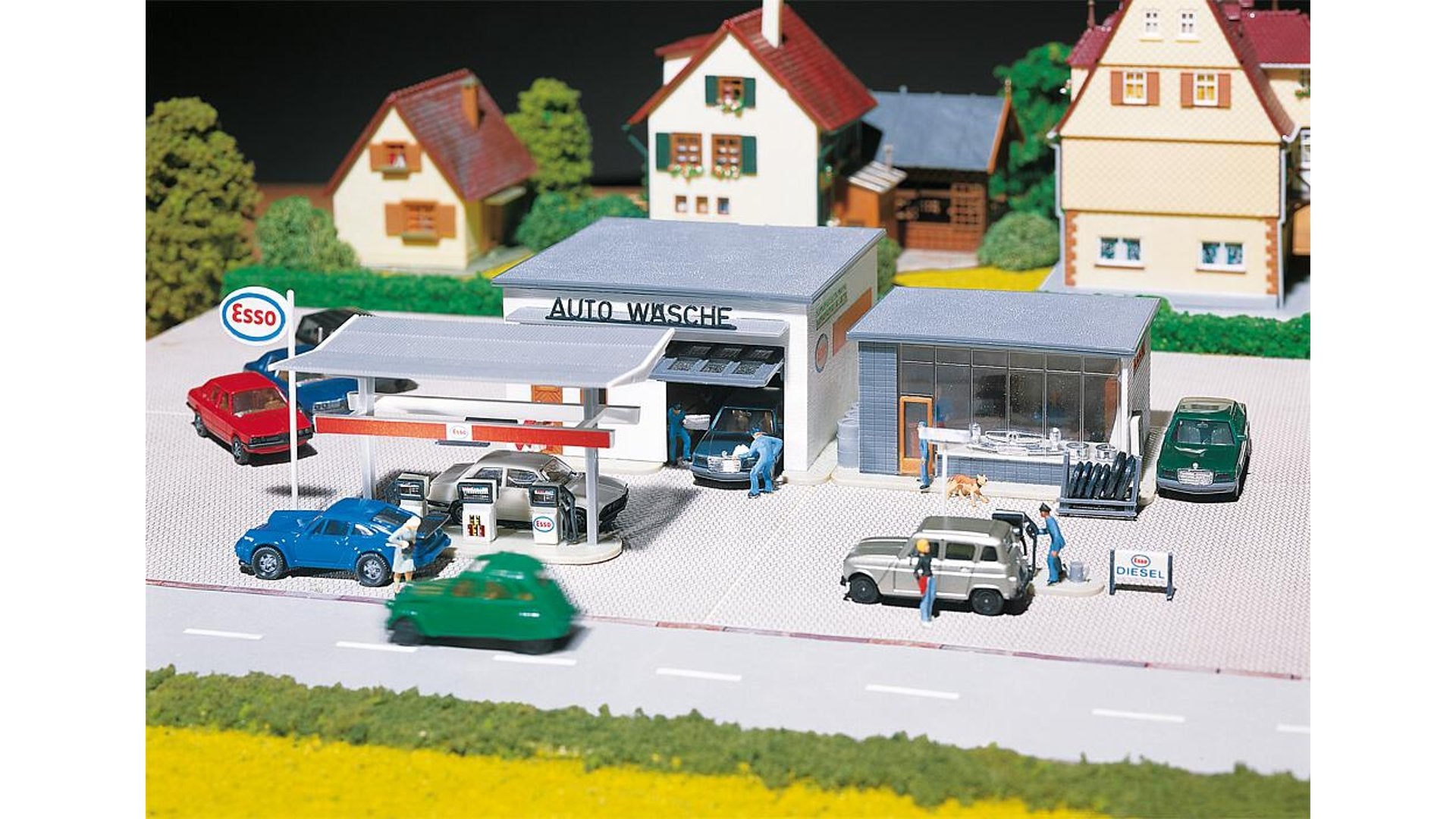 Faller FA191843 Petrol station with car wash