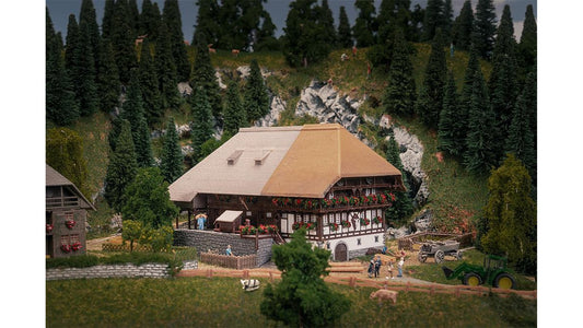 Faller FA232010 Schwarzwaldhof with 2 figures Anniversary model