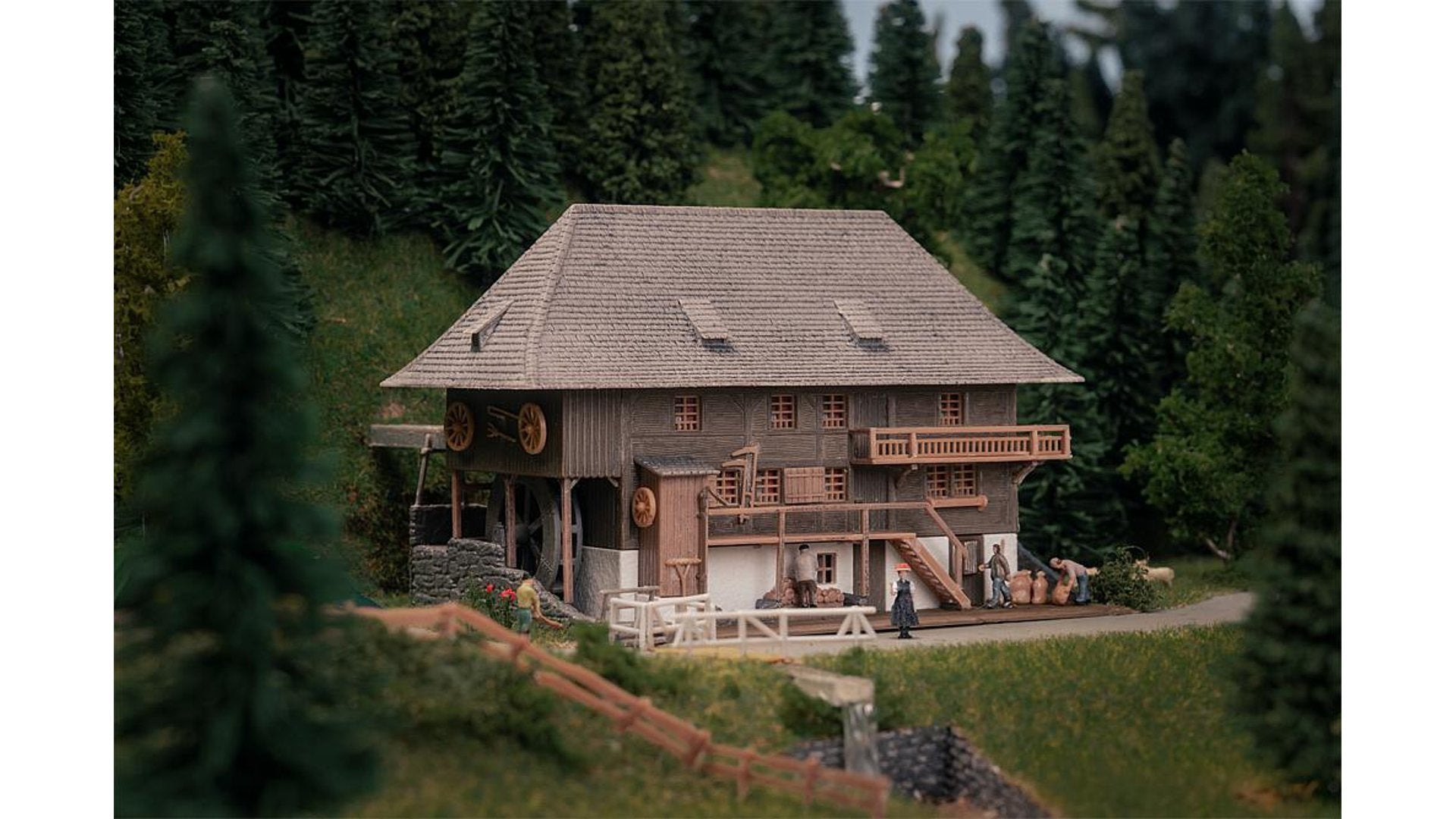 Faller FA232012 Öhlermill with figure Anniversary model