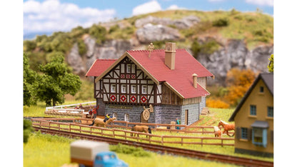 Faller FA232138 Zur Post Inn with beer garden