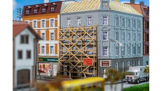 Faller 232166 Townhouse under reconstruction
