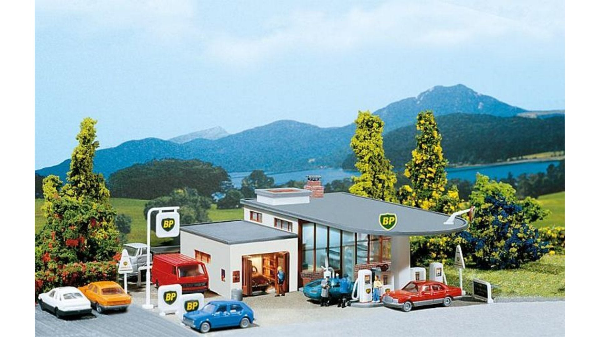 Faller 232219 BP petrol station