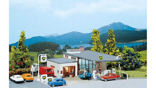 Faller 232219 BP petrol station