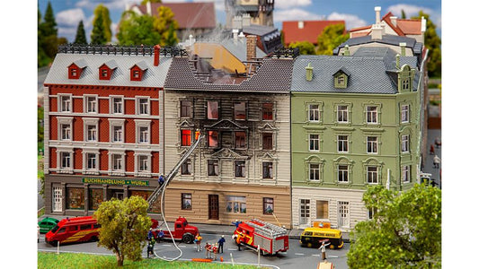 Faller 232326 Dwelling house in fire