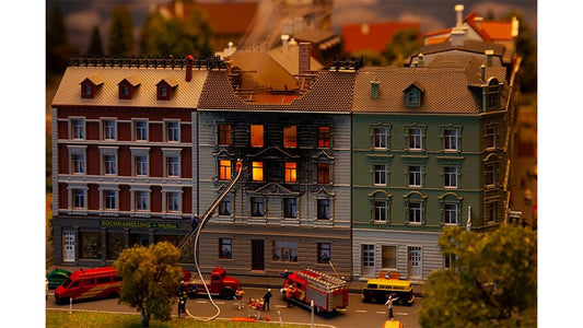 Faller 232326 Dwelling house in fire