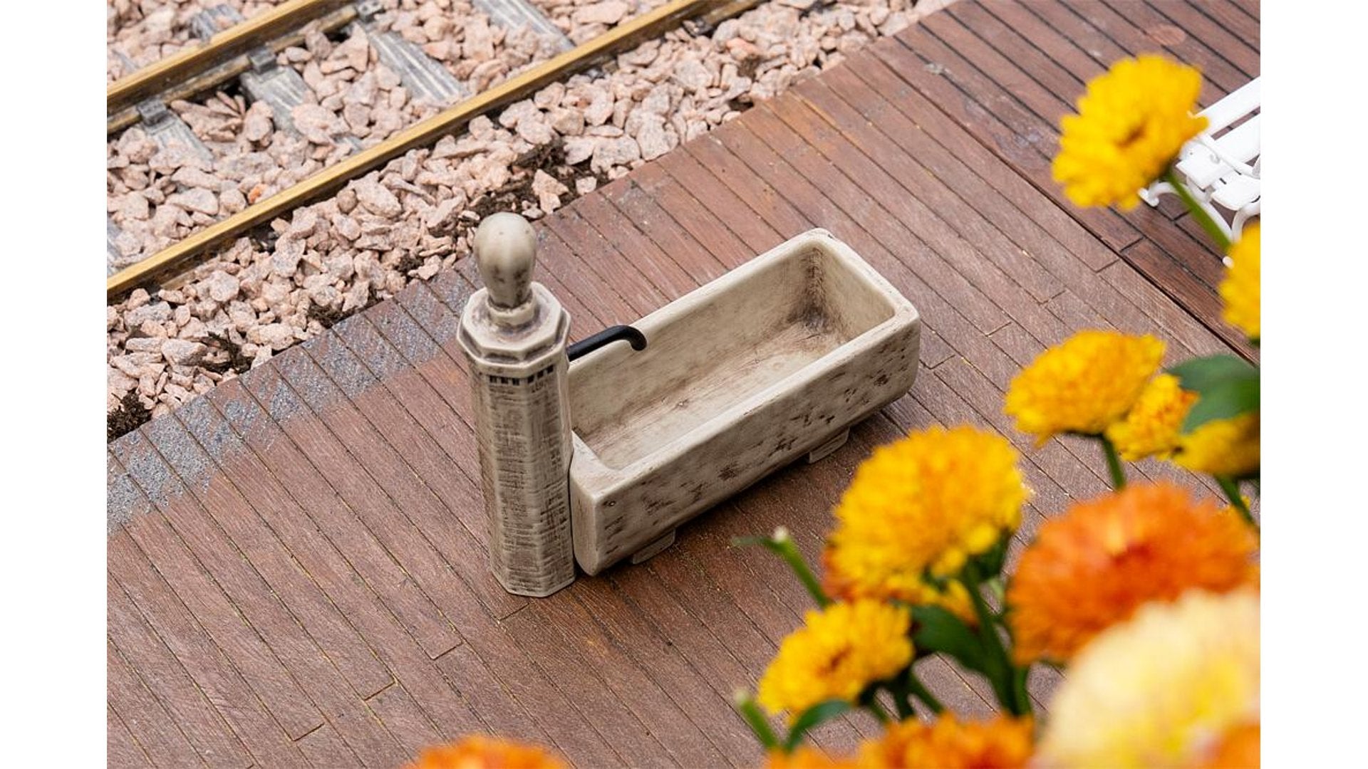 Faller FA333230 Swiss station fountain