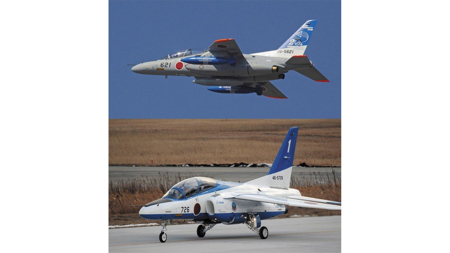 Hasegawa 02210 Kawasaki T-4 11th SQ Blue Impulse