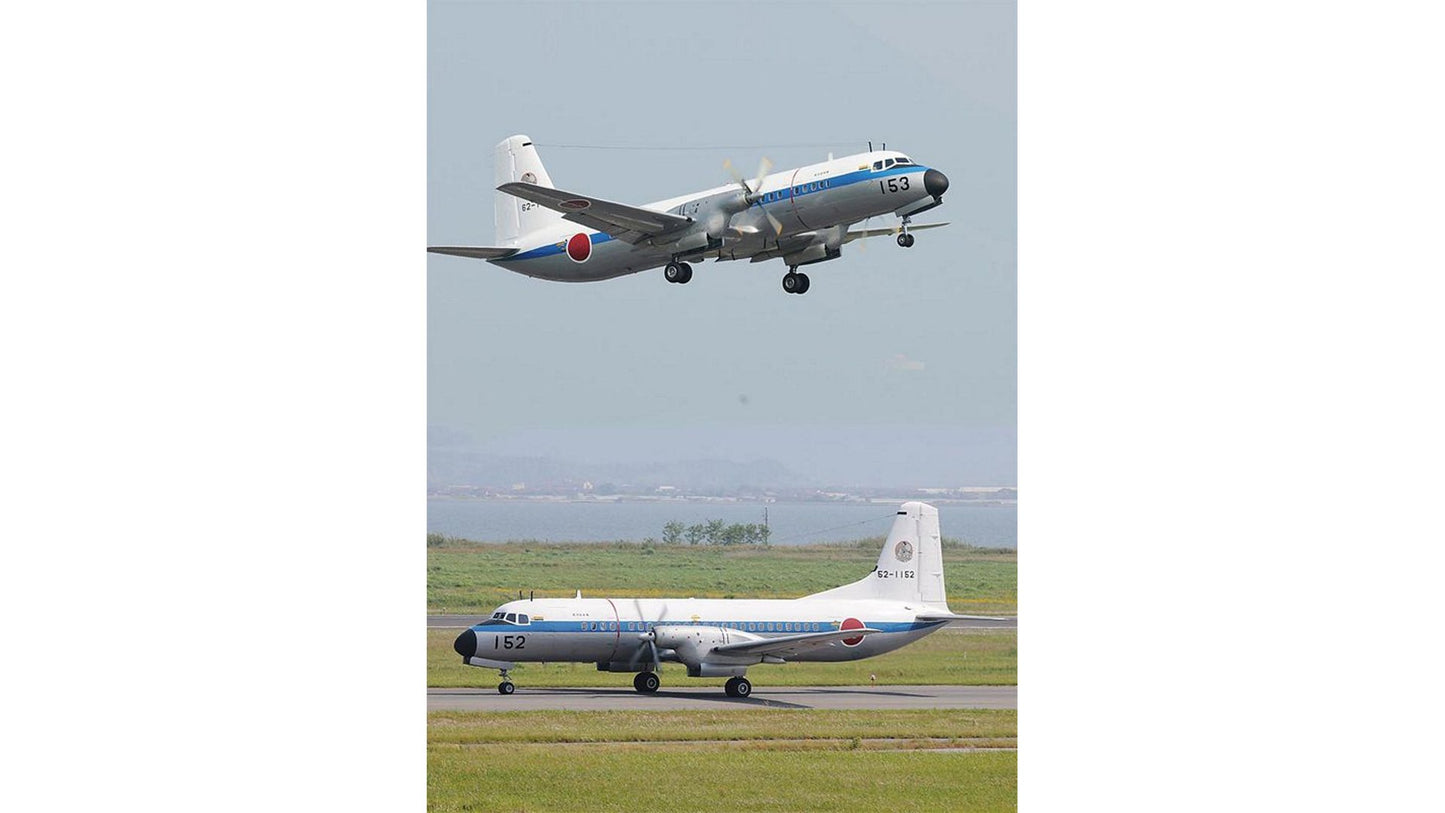 Hasegawa 10815 YS11 JASDF 403SQ Farewell