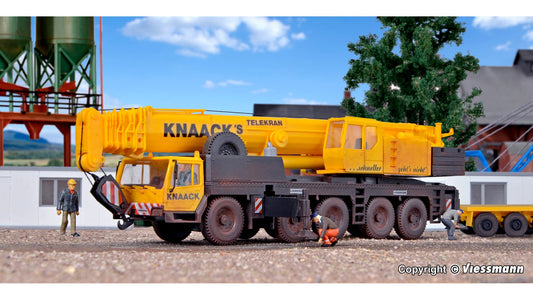 Kibri 13002 H0 LIEBHERR LTM 1160-2 with weight tailer