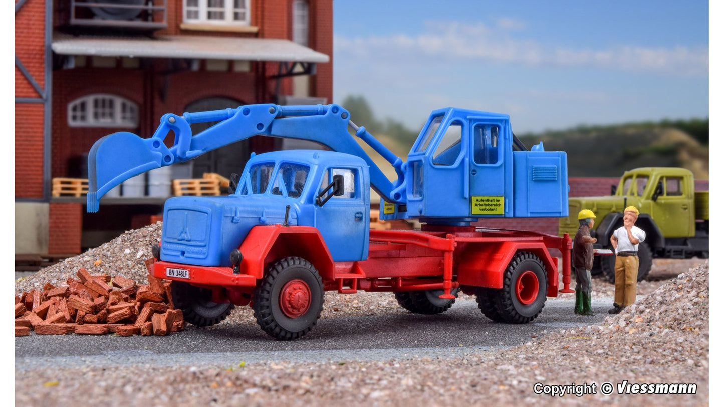 Kibri 14130 Magirus Eckhauber with Excavator Kit