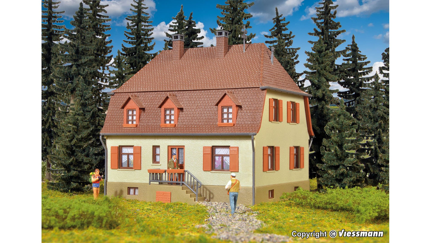 Kibri 38166 House with hipped roof