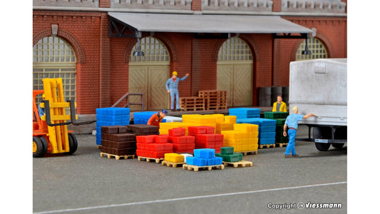 Kibri 38662 Beverage crates on pallets