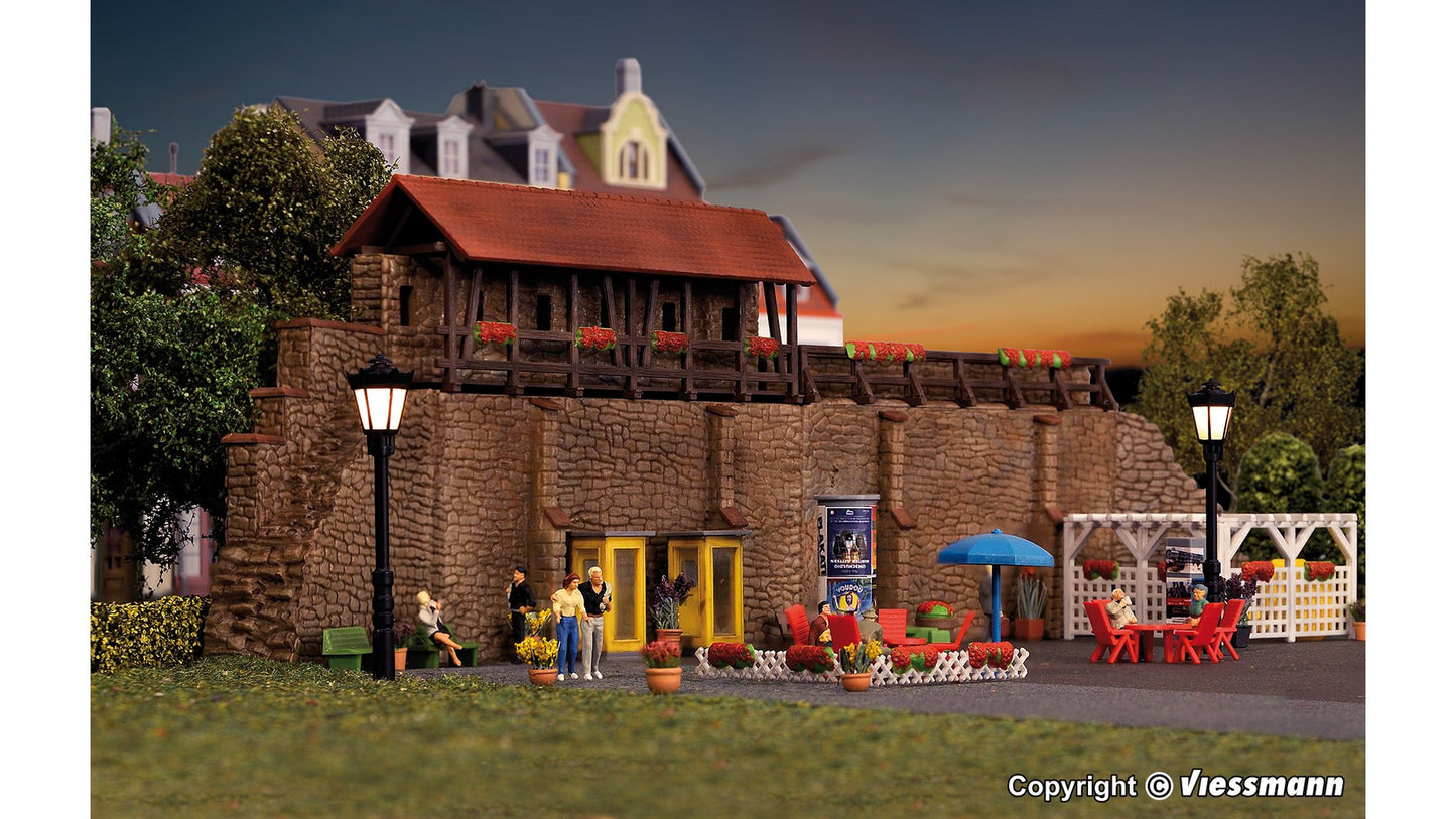 Kibri 38916 Town Wall