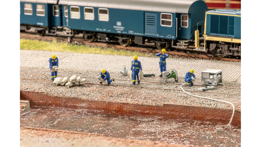 NOCH NO16258 Themed Figures Set ‘THW Flood Relief Operation’