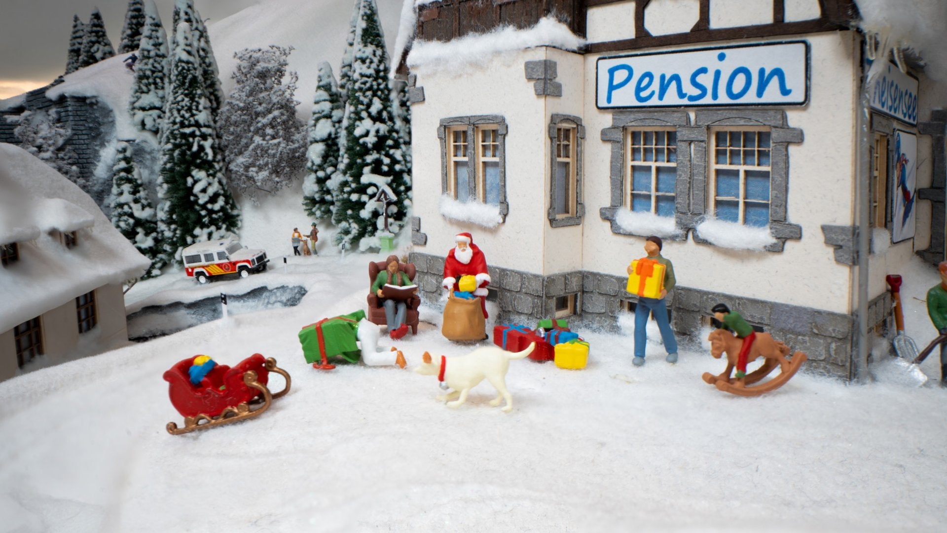 NOCH NO16291 Themed Figures Set ‘Christmas’