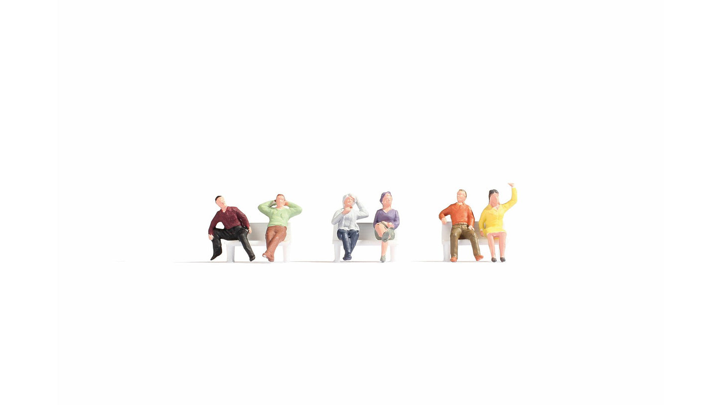 NOCH NO18132 Sitting People