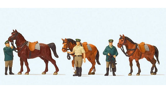 Preiser 10583 Standing German