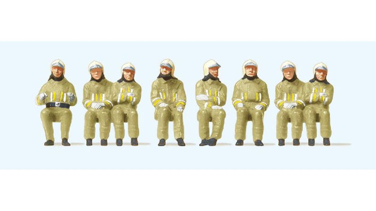 Preiser 10769 Fire Fighters in Modern Work Clothing