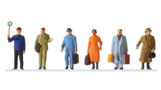 Preiser 14049 At the platform