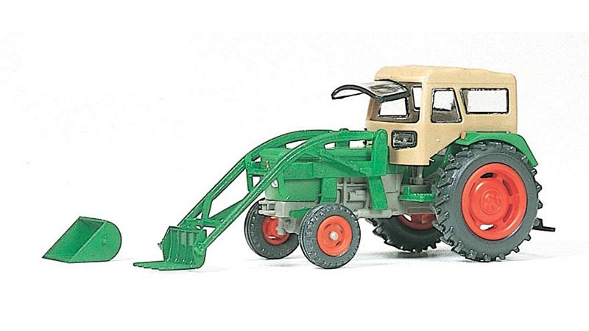 Preiser 17923 Farm tractor DEUTZ D 6206 with BAAS forks and cab