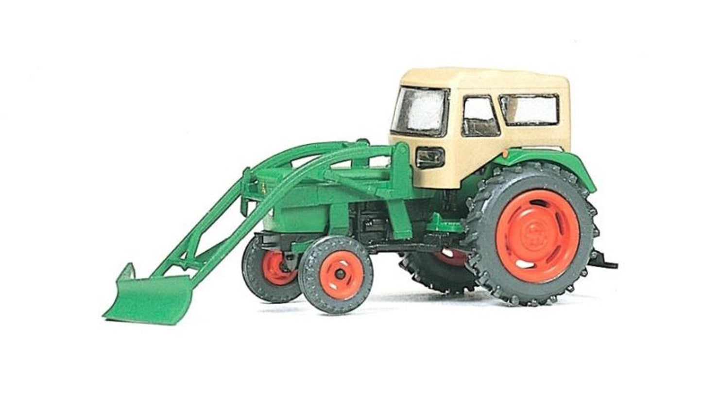 Preiser 17924 Farm tractor DEUTZ D 6206 with snow-plough and cab