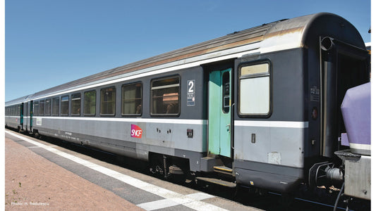 Roco 74540 2nd class Corail Open Seating Coach