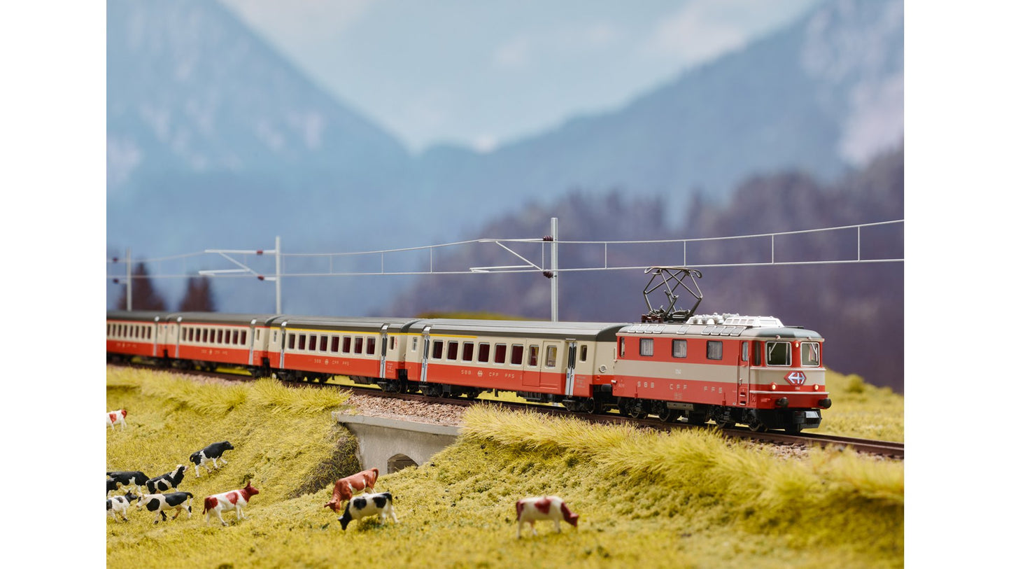 MiniTrix 16883 Class Re 4/4 II Electric Locomotive