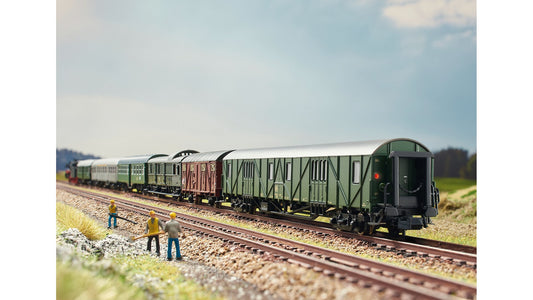 MiniTrix 18296 Passenger Car Set Part 2