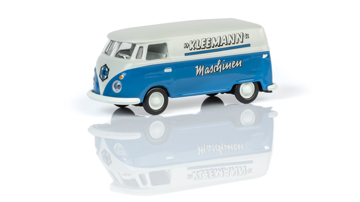 Trix T24726 Trix H0 Museum Car Set for 2026