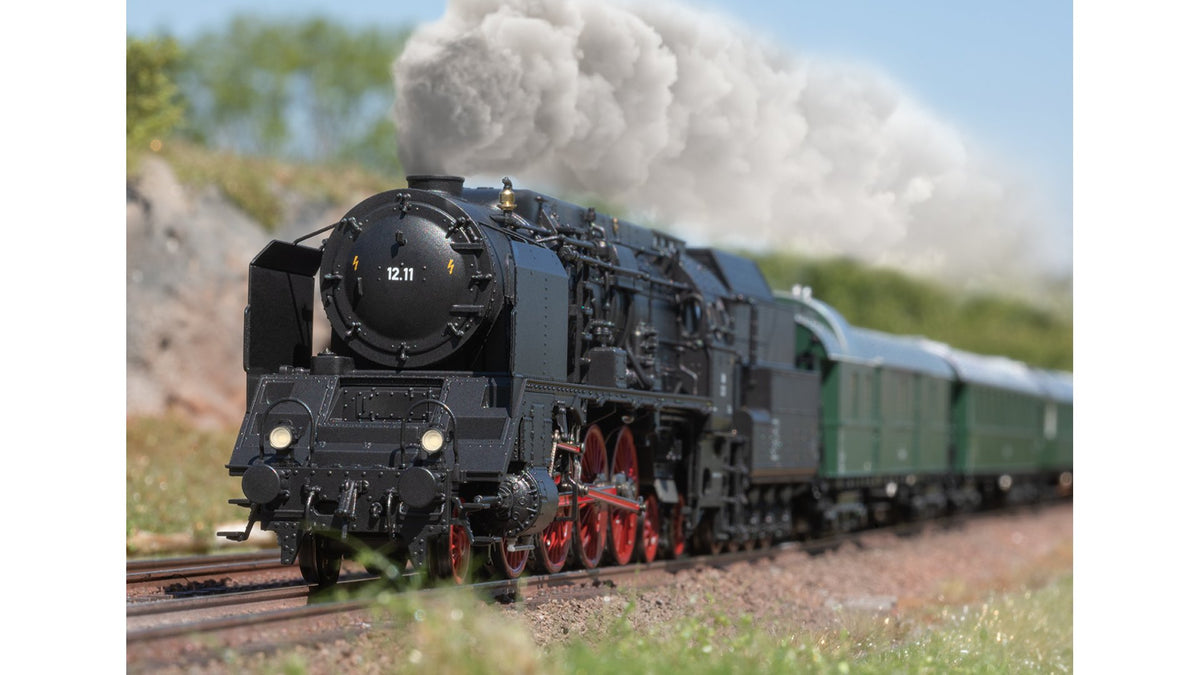 Trix T25012 Steam Locomotive 12.11