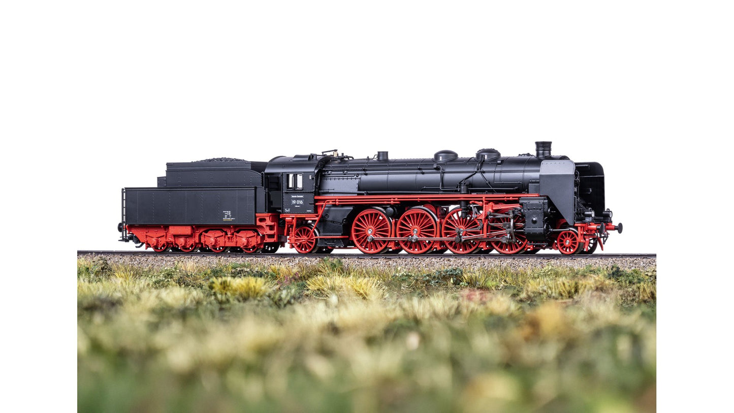 Trix T25019 Saxon Pride Class 19.0 Steam Locomotive