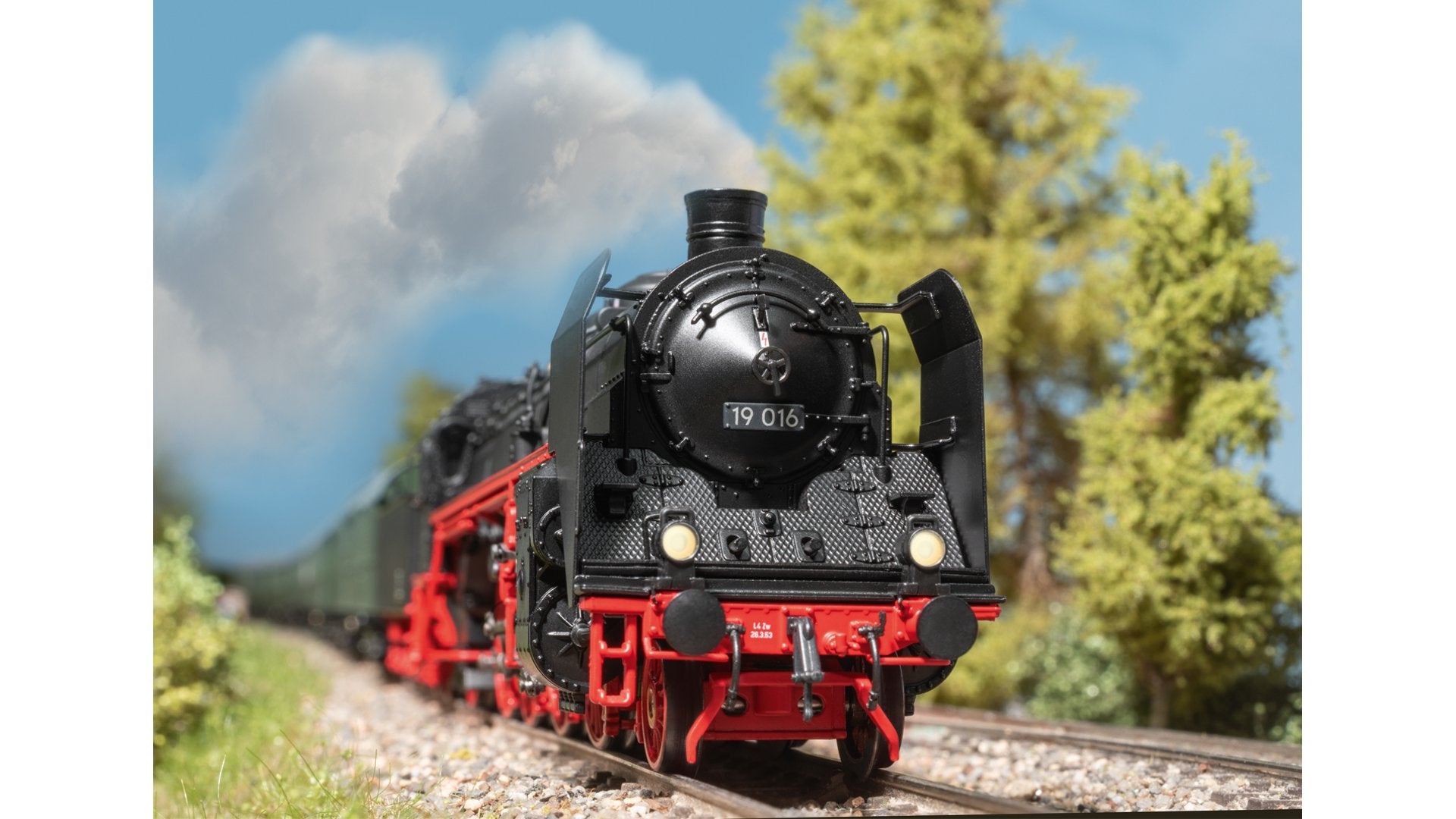 Trix T25019 Saxon Pride Class 19.0 Steam Locomotive