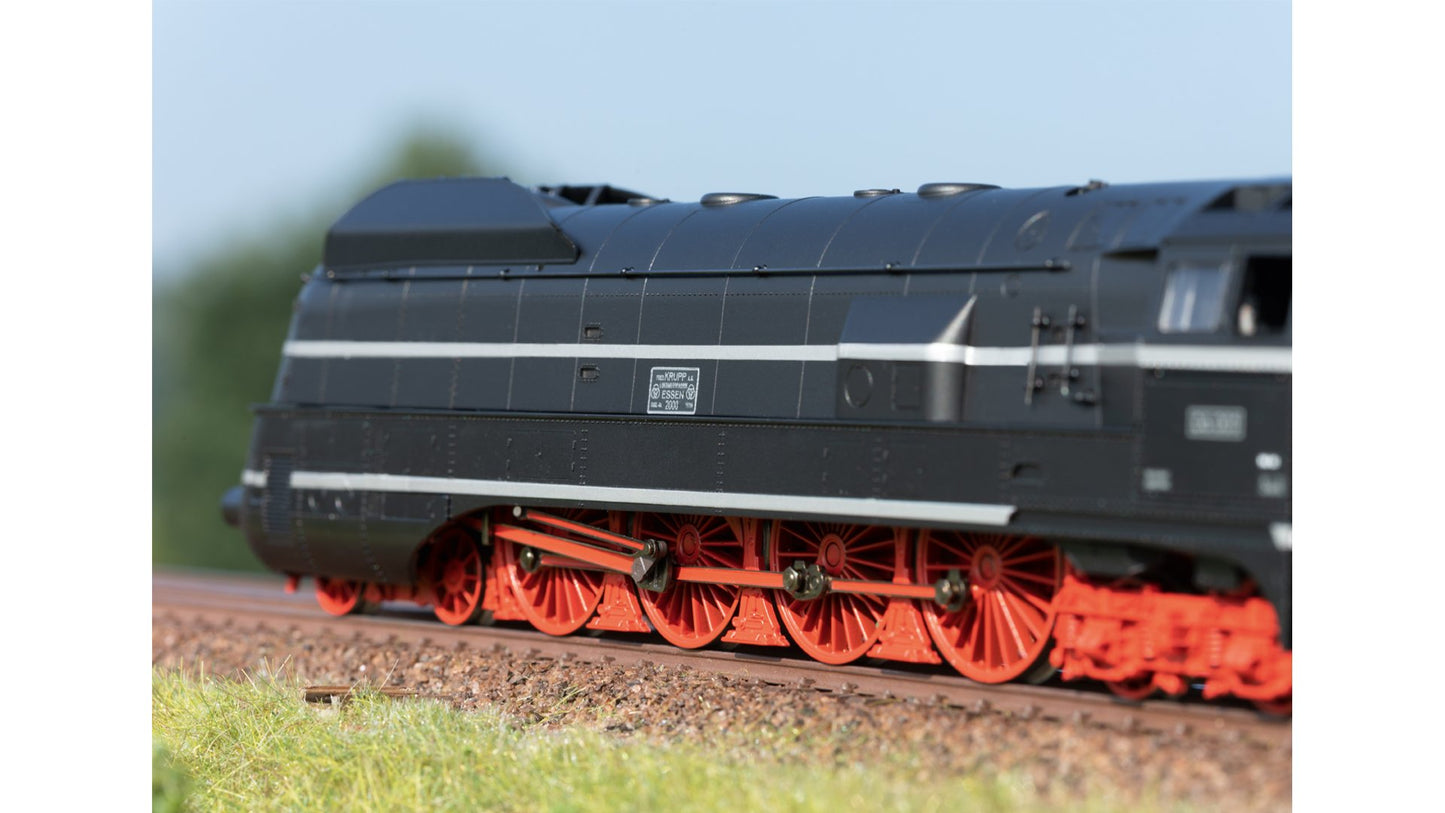 Trix 25060 Steam Locomotive Road Number 06 001
