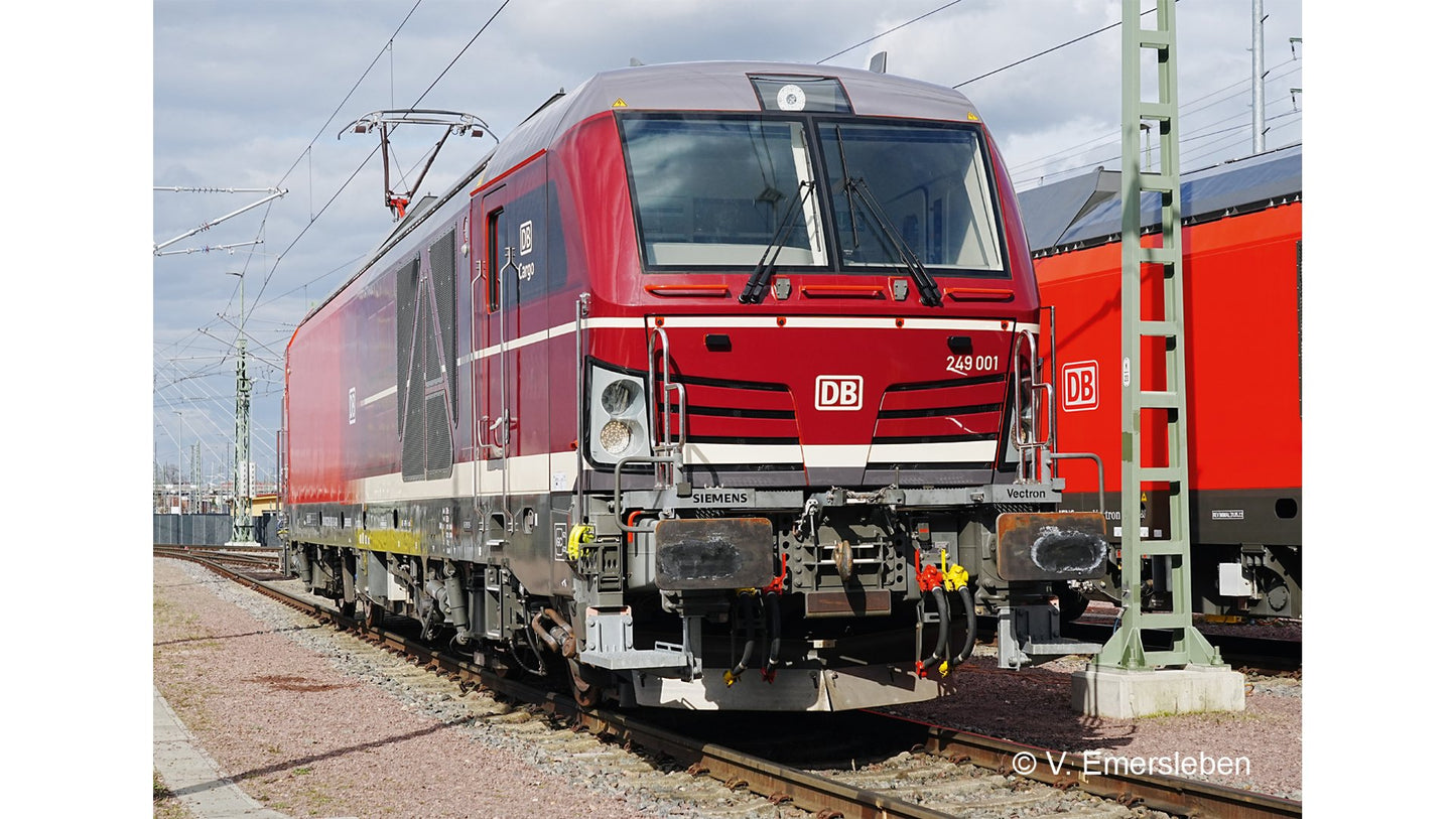 Trix 25293 Class 249 Dual Power Locomotive