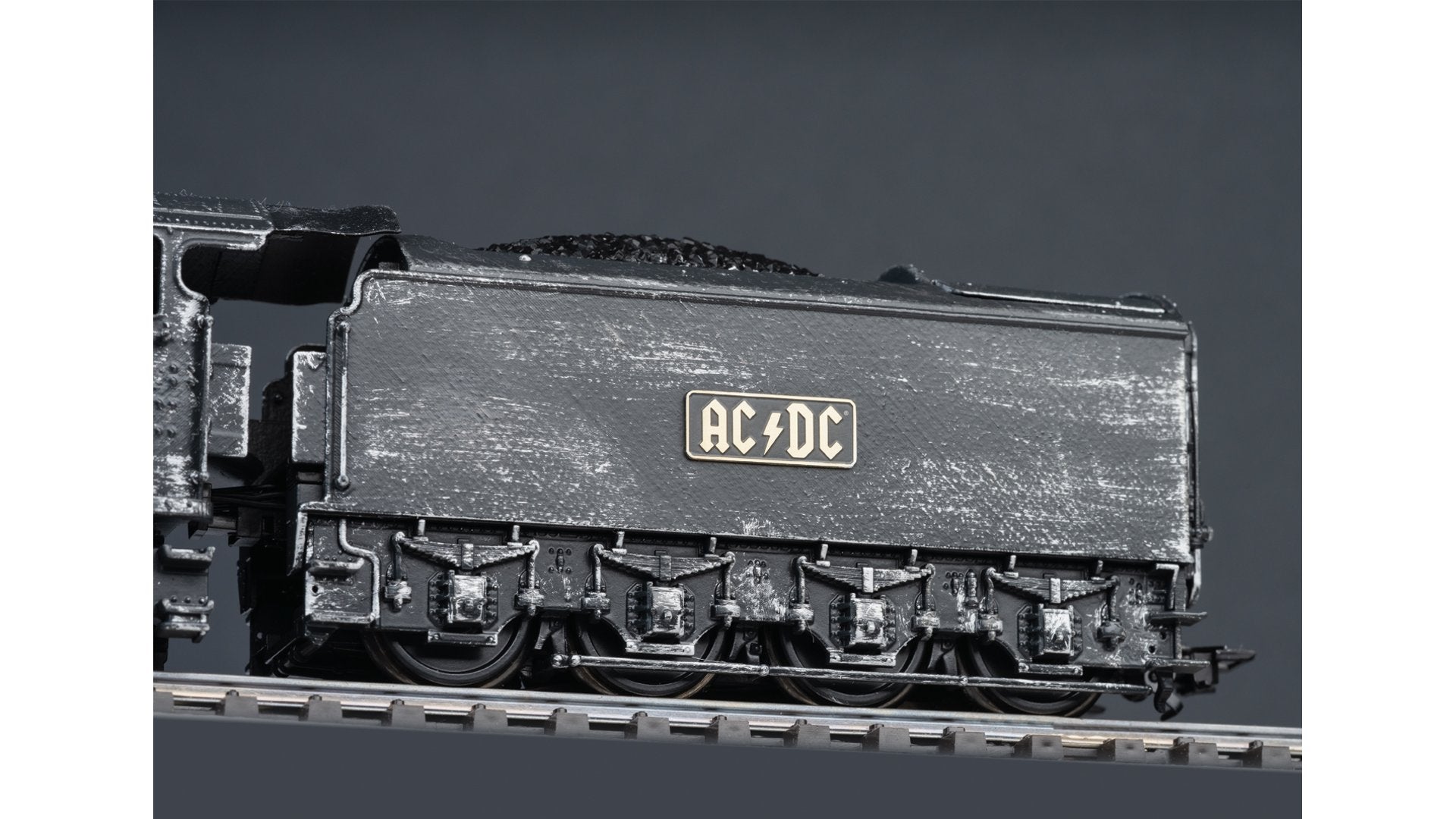 Trix T25492 AC/DC "Black Ice" Steam Locomotive with a Tender