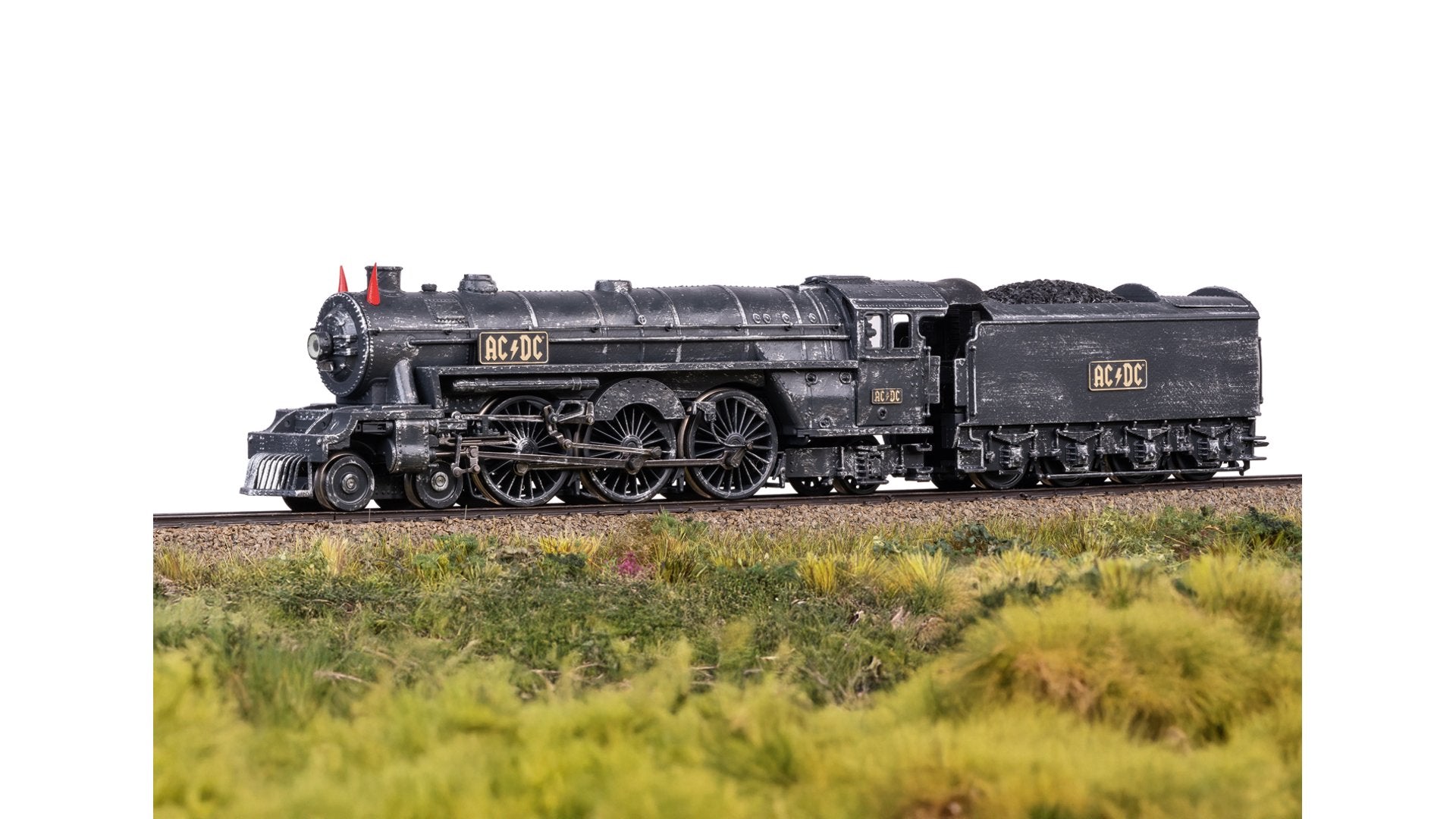 Trix T25492 AC/DC "Black Ice" Steam Locomotive with a Tender
