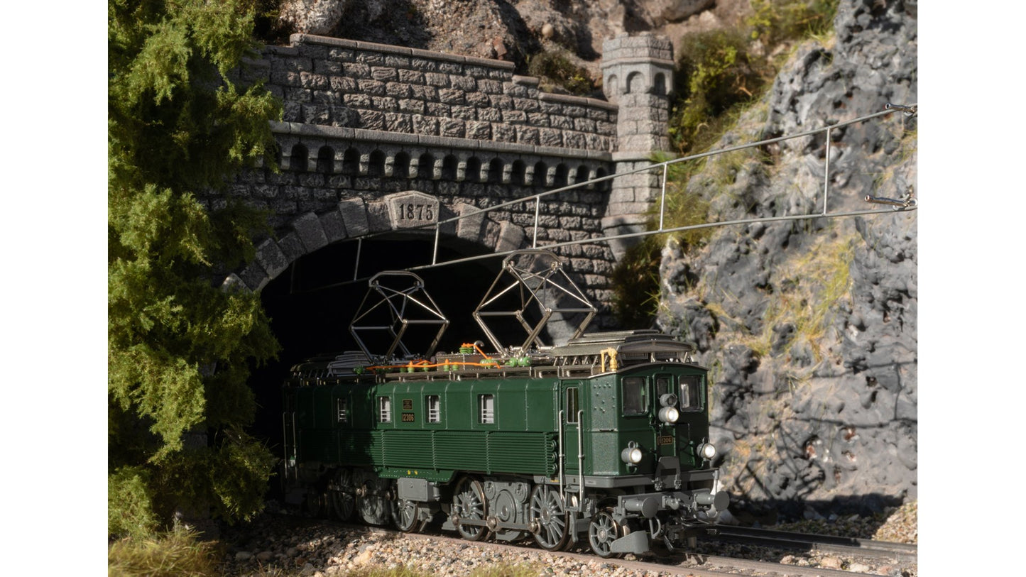 Trix 25511 Electric Loco Serie Be 4/6 Grun SBB III