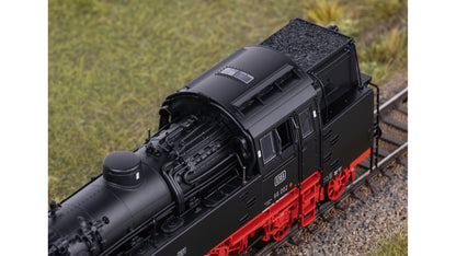 Trix 25660 Steam Locomotive 66 002