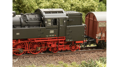 Trix 25660 Steam Locomotive 66 002
