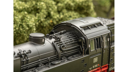 Trix 25660 Steam Locomotive 66 002