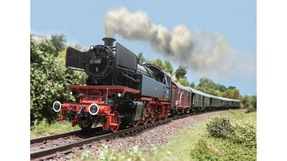 Trix 25660 Steam Locomotive 66 002