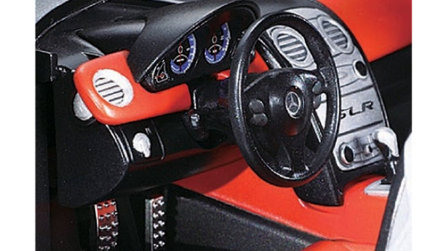 Tamiya 24290 Mercedes-Benz SLR McLaren