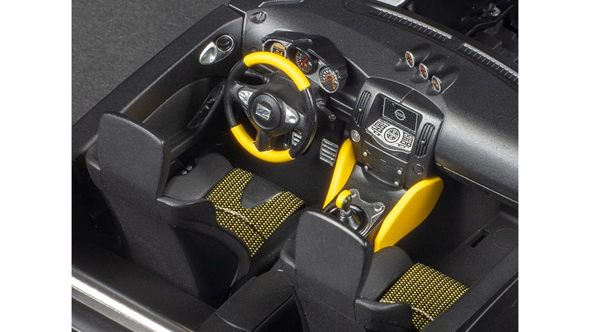 Tamiya 24348 Nissan 370Z Heritage Edition