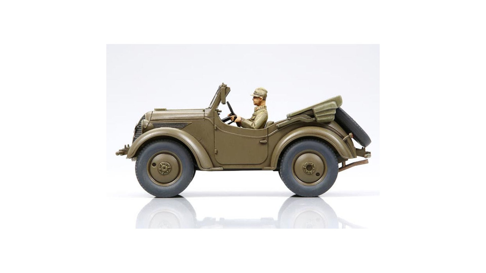 Tamiya 25203 Kawasaki Ki-61-Id Hien Tony with 4X4 Light Vehicle Kurogane