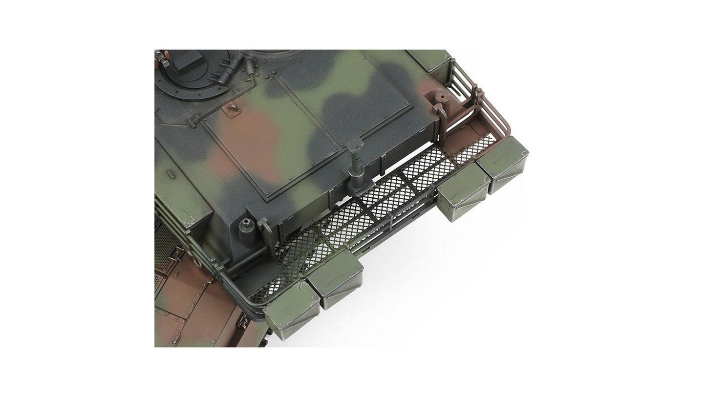 Tamiya 25216 M1A1 Abrams Tank Ukraine