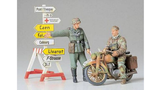 Tamiya 35241 German Motorcycle Orderly Set