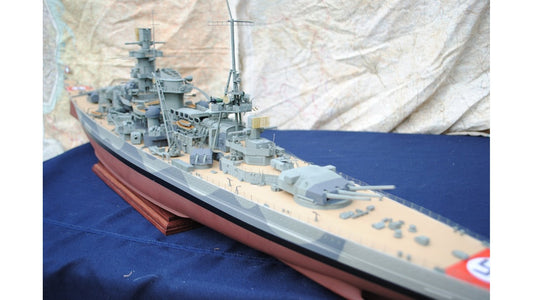 Trumpeter 03715 German Battleship Scharnhorst